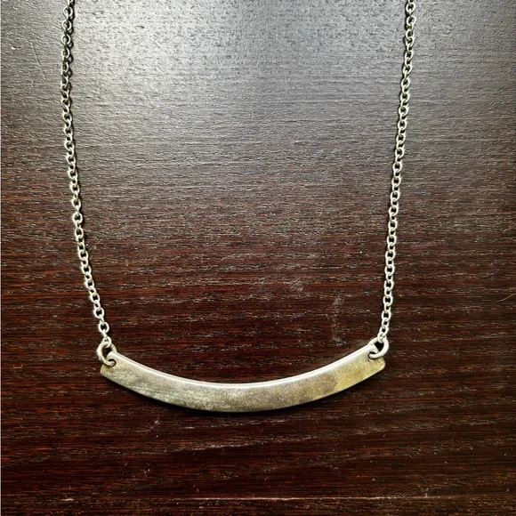 Lucky Brand Silver Curved Bar Pendant Necklace - Picture 2 of 3